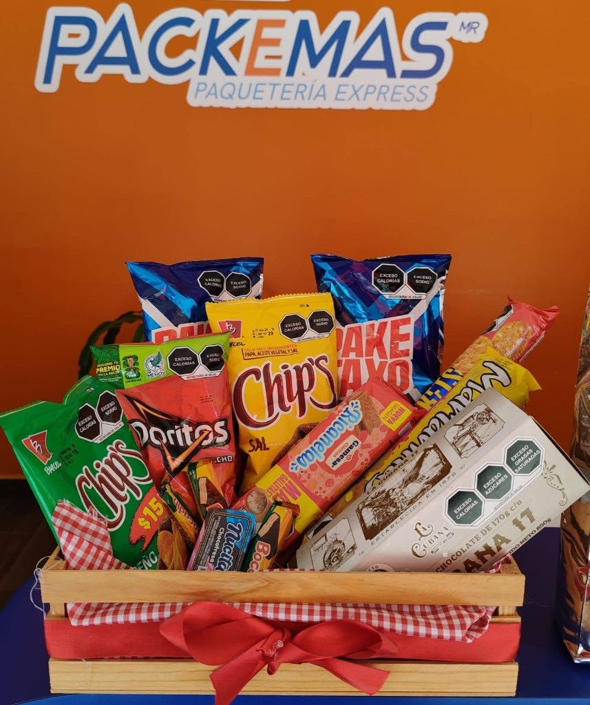 Canasta de botanas enviada con PACKEMAS